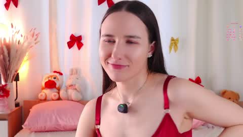 Snapshot of bonniedry chatting on 03/28/26, 01:05 Emma online show from 03/28/26, 01:05