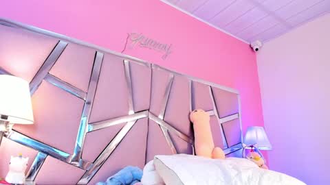 Snapshot of bonniepark_ chatting on 01/27/25, 07:24 Bonnie online show from 01/27/25, 07:24