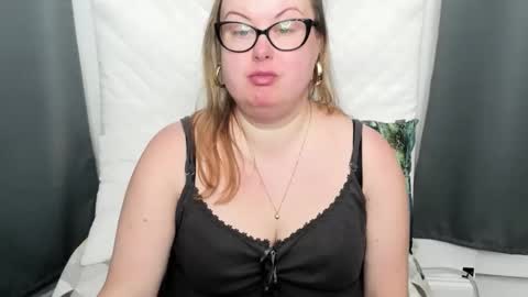 Bonnie online show from 10/29/25, 05:31