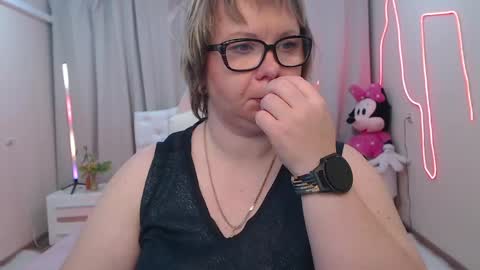 Snapshot of bonnnyboobsy chatting on 05/18/26, 06:25 bonnnyboobsy online show from 05/18/26, 06:25