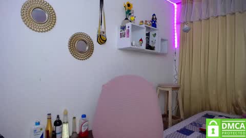 Soffy Brooks Independent model online show from 02/21/25, 07:34