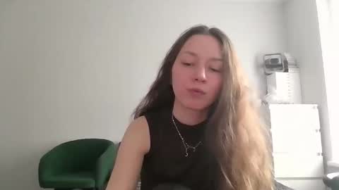 Snapshot of bonny_kimberly chatting on 04/23/26, 02:08 Bonny Kimberly online show from 04/23/26, 02:08