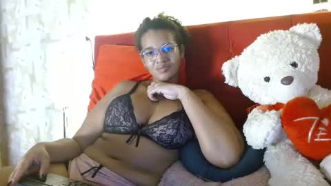 Queen Bon Vivantt online show from 01/27/25, 01:09