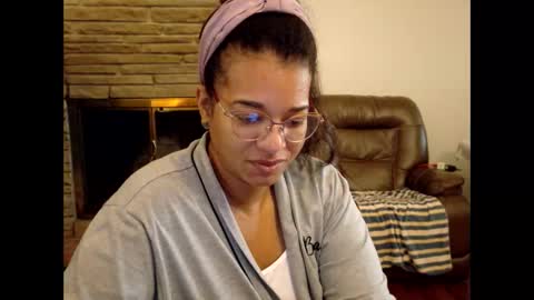 Queen Bon Vivantt online show from 11/03/25, 02:18