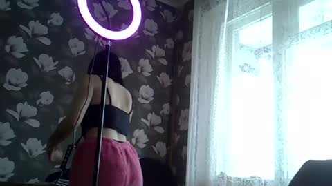 bony_may4 online show from 12/20/24, 08:06