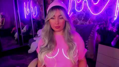 Mira online show from 10/17/25, 08:22