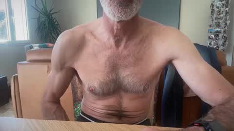 Snapshot of bonzo21 chatting on 04/09/26, 03:17 bonzo21 online show from 04/09/26, 03:17