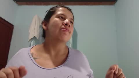 Snapshot of boobs_helling_ chatting on 11/23/25, 09:14 Luciana independent model online show from 11/23/25, 09:14