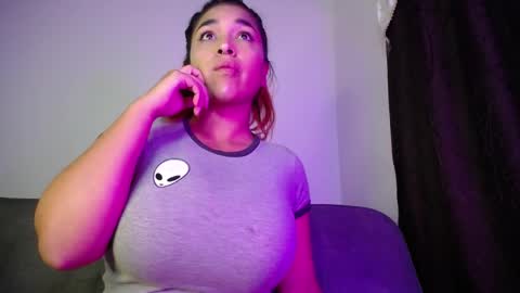 Snapshot of boobs_magic chatting on 12/02/25, 03:34 KIM online show from 12/02/25, 03:34