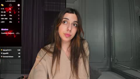 Snapshot of boobsykitty chatting on 12/15/24, 01:57 EVA online show from 12/15/24, 01:57