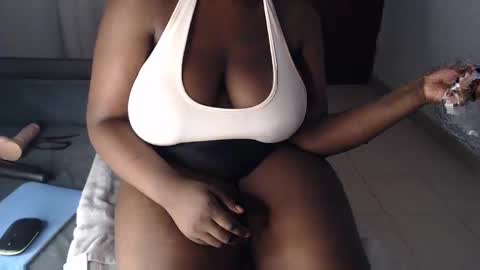 Snapshot of booby_candy chatting on 12/22/24, 03:22 booby_candy online show from 12/22/24, 03:22