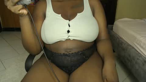 Snapshot of booby_candy chatting on 01/09/25, 10:52 booby_candy online show from 01/09/25, 10:52