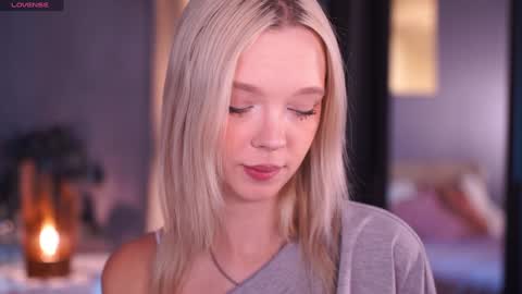 Snapshot of boobybliss chatting on 03/08/26, 08:18 Alina online show from 03/08/26, 08:18