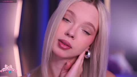 Snapshot of boobybliss chatting on 03/14/26, 07:58 Alina online show from 03/14/26, 07:58