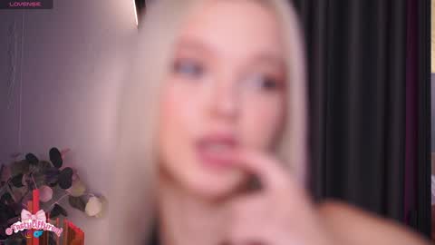 Snapshot of boobybliss chatting on 03/19/26, 07:56 Alina online show from 03/19/26, 07:56