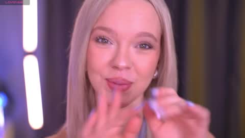 Snapshot of boobybliss chatting on 04/09/26, 07:47 Alina online show from 04/09/26, 07:47