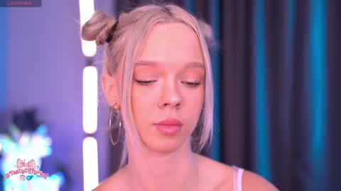 Snapshot of boobybliss chatting on 04/10/26, 07:02 Alina online show from 04/10/26, 07:02