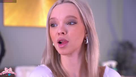 Snapshot of boobybliss chatting on 04/11/26, 08:07 Alina online show from 04/11/26, 08:07