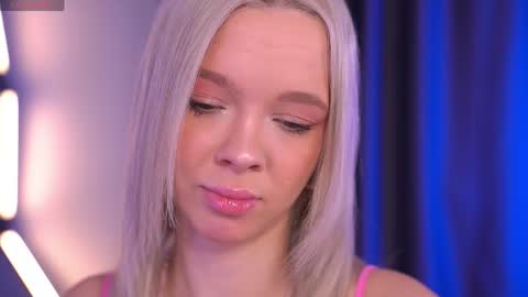 Snapshot of boobybliss chatting on 04/21/26, 08:09 Alina online show from 04/21/26, 08:09