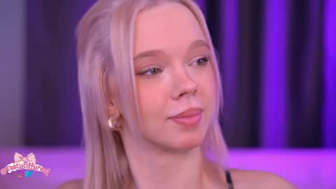 Snapshot of boobybliss chatting on 05/10/26, 07:35 Alina online show from 05/10/26, 07:35