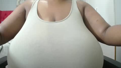 Snapshot of boobygoddessxxx chatting on 11/15/25, 12:13 boobygoddessxxx online show from 11/15/25, 12:13