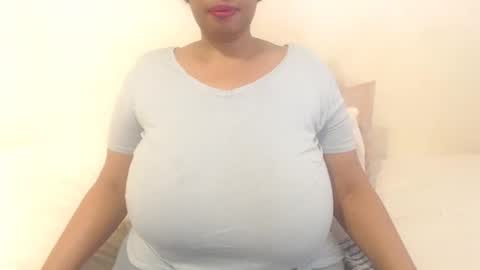 Snapshot of boobyqueen24 chatting on 09/30/25, 06:51 boobyqueen online show from 09/30/25, 06:51