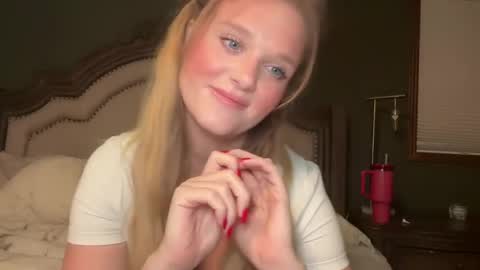 Snapshot of booksnlooksgirl chatting on 01/13/25, 03:23 booksnlooksgirl online show from 01/13/25, 03:23