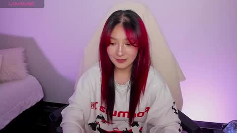 Snapshot of boonie_girl chatting on 12/04/24, 08:12 Booniee online show from 12/04/24, 08:12