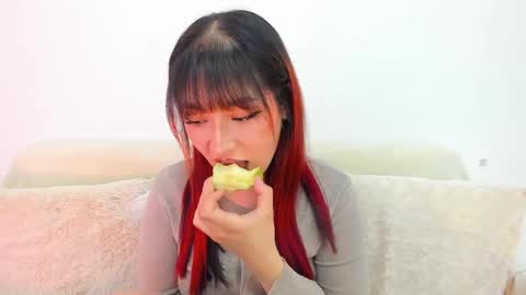 Snapshot of boonie_girl chatting on 02/25/25, 06:03 Booniee online show from 02/25/25, 06:03