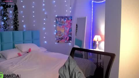Snapshot of booozekirs_ chatting on 04/01/26, 02:56 Milena online show from 04/01/26, 02:56