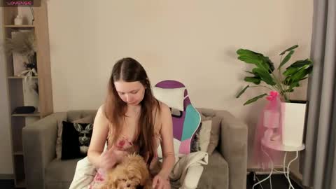 Snapshot of booozekirs_ chatting on 05/12/26, 03:03 Milena online show from 05/12/26, 03:03