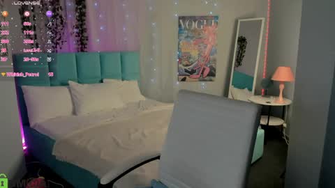Snapshot of booozekirs_ chatting on 05/27/26, 03:14 Milena online show from 05/27/26, 03:14