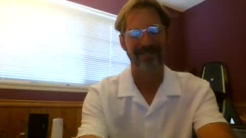 Snapshot of boos9393 chatting on 07/19/26, 02:15 Friend online show from 07/19/26, 02:15