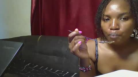 bootie_caramel online show from 03/02/25, 10:45
