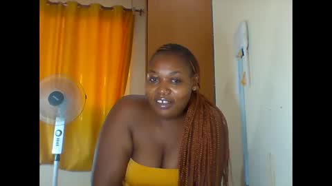 Snapshot of booty_panther chatting on 01/17/25, 05:32 sandrah online show from 01/17/25, 05:32