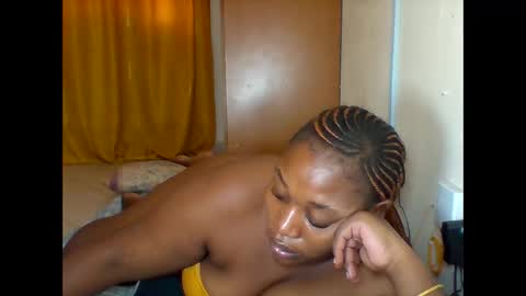 Snapshot of booty_panther chatting on 01/24/25, 04:48 sandrah online show from 01/24/25, 04:48