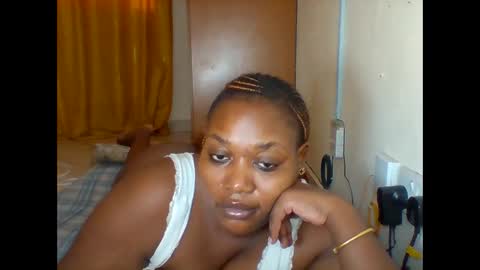 Snapshot of booty_panther chatting on 01/28/25, 05:54 sandrah online show from 01/28/25, 05:54