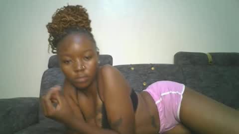 Snapshot of bootybabe0 chatting on 02/19/26, 10:06 bootybabe0 online show from 02/19/26, 10:06