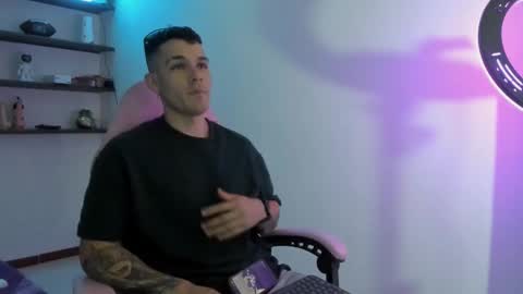 booyhott_ online show from 12/19/25, 07:54