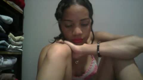 Snapshot of boozyart chatting on 12/10/24, 04:38 boozyArt online show from 12/10/24, 04:38