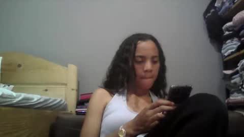 Snapshot of boozyart chatting on 10/25/25, 03:07 boozyArt online show from 10/25/25, 03:07