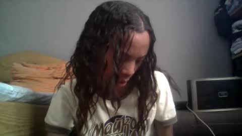 Snapshot of boozyart chatting on 10/28/25, 11:03 boozyArt online show from 10/28/25, 11:03