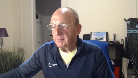 Snapshot of boppy21 chatting on 10/08/25, 08:17 Boppy21 online show from 10/08/25, 08:17