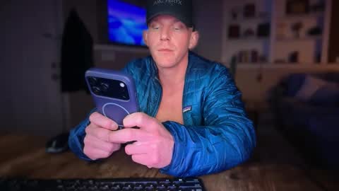 Snapshot of boredstud993102 chatting on 04/20/26, 04:26 boredstud993102 online show from 04/20/26, 04:26