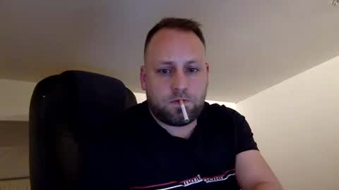 hugo online show from 04/25/26, 02:25