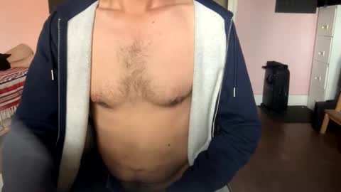 Snapshot of borisvian75019 chatting on 11/12/25, 02:06 HornyBoo online show from 11/12/25, 02:06