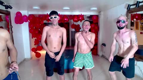 Snapshot of boschcz chatting on 01/20/25, 07:15 THOMAS AND DAMIAND online show from 01/20/25, 07:15