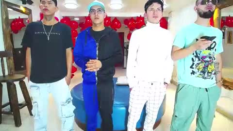 Snapshot of boschcz chatting on 01/22/25, 04:13 THOMAS AND DAMIAND online show from 01/22/25, 04:13