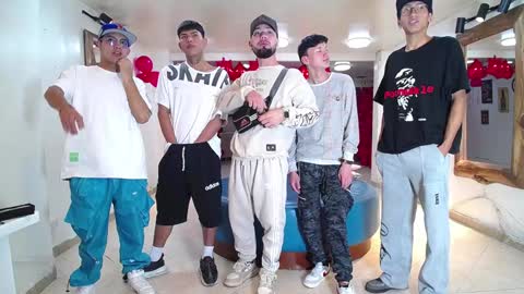 Snapshot of boschcz chatting on 01/28/25, 04:08 THOMAS AND DAMIAND online show from 01/28/25, 04:08