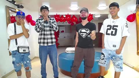 Snapshot of boschcz chatting on 01/29/25, 04:05 THOMAS AND DAMIAND online show from 01/29/25, 04:05